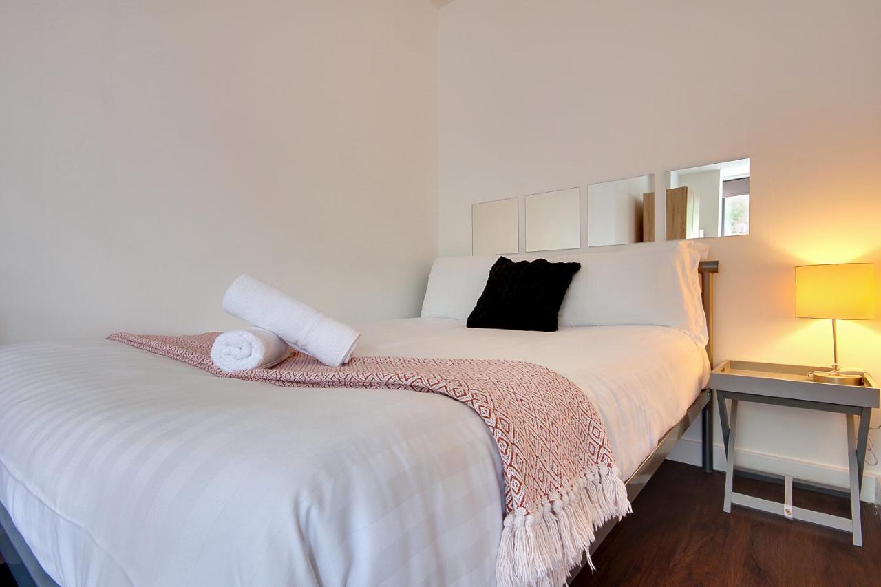 Hill House Holiday Apartments Bournemouth Bagian luar foto