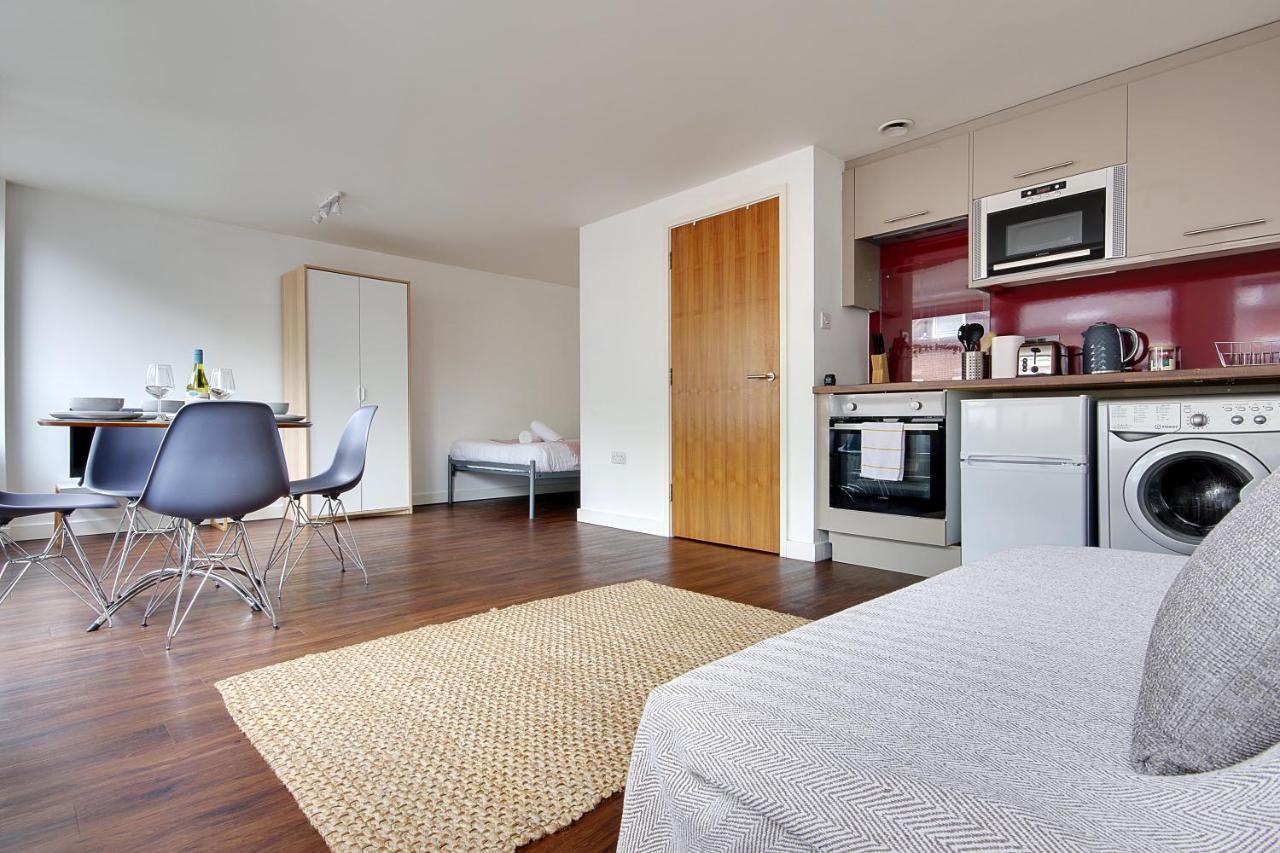 Hill House Holiday Apartments Bournemouth Bagian luar foto