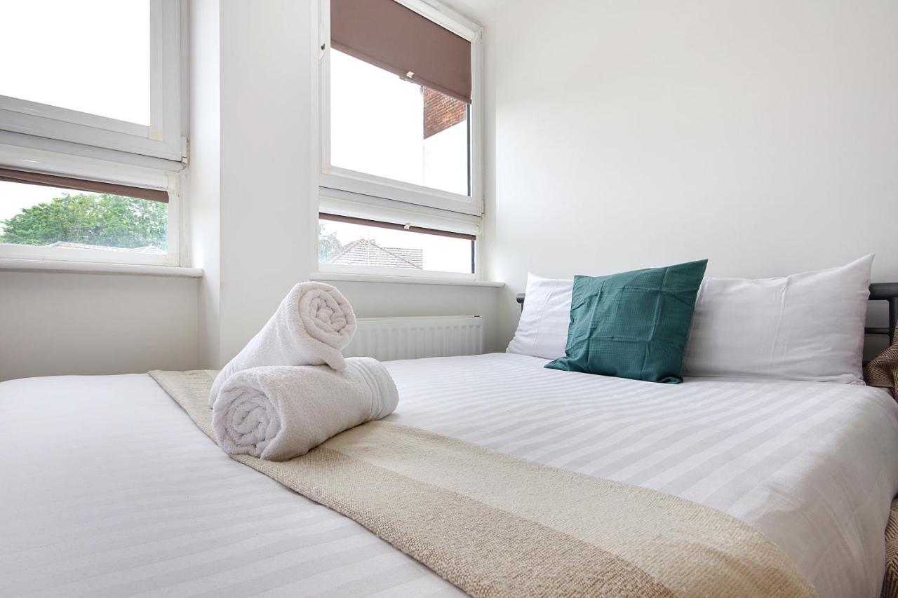Hill House Holiday Apartments Bournemouth Bagian luar foto