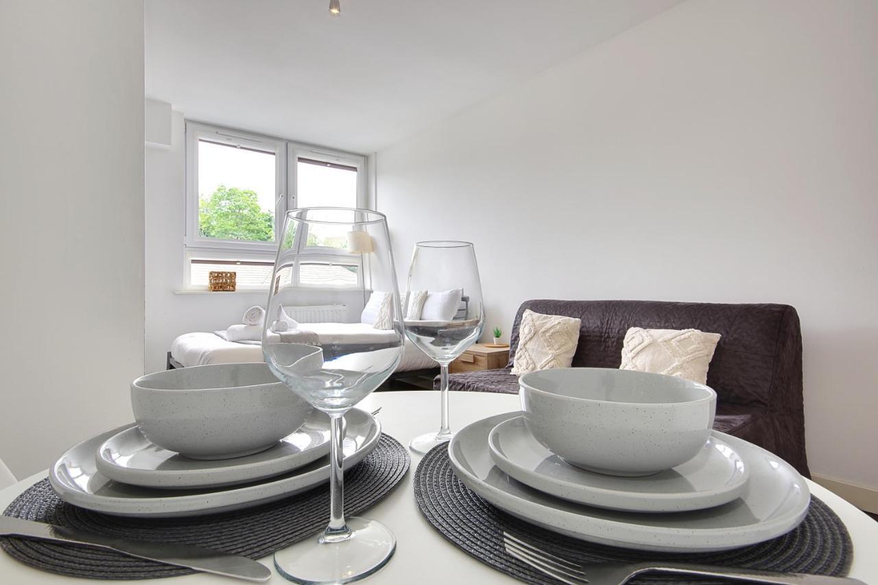 Hill House Holiday Apartments Bournemouth Bagian luar foto